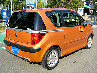 中古車「１００７　１．６」が仲間入り
