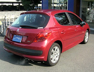 中古車「２０７　ＮＡＶＩ　ＰＬＵＳ」が仲間入り