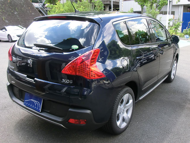 中古車「 ３００８　Ｐｒｅｍｉｕｍ 」が仲間入り