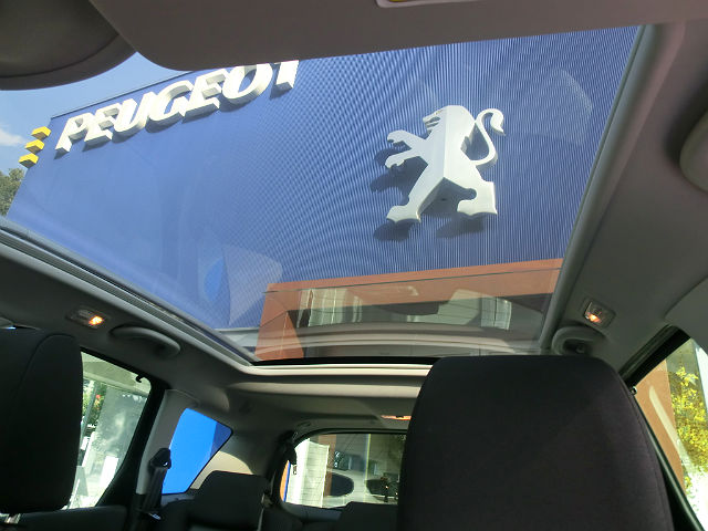 中古車「３０８ ＳＷ Ｐｒｅｍｉｕｍ」が仲間入り