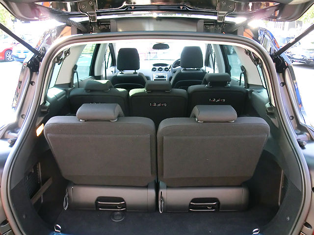 中古車「３０８ ＳＷ Ｐｒｅｍｉｕｍ」が仲間入り