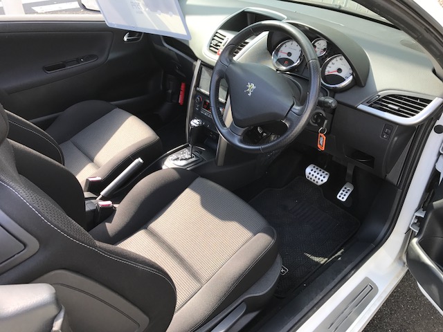 プジョー千里　【認定中古車情報】