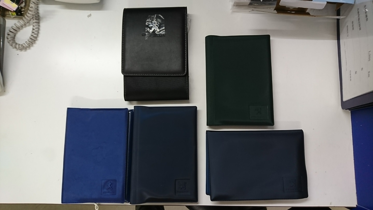 色んな車検証ケース