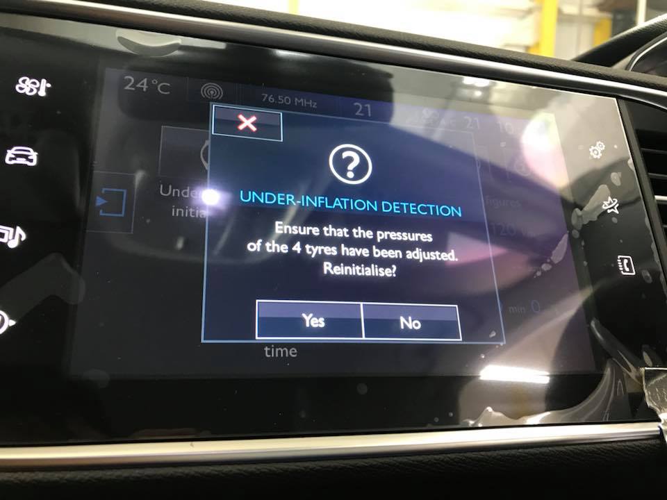 タイヤ空気圧インジケーターについて