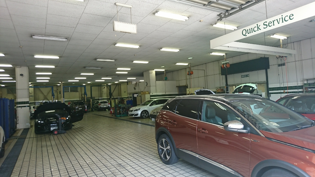 プジョー千里店仮店舗はこんなところ!!