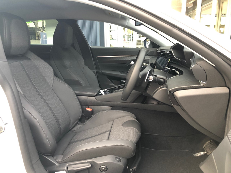 試乗車導入しました  508 ALLURE