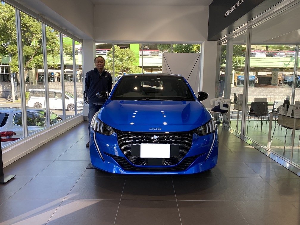 New 208 GT LINE (ヴァーティゴブルー）