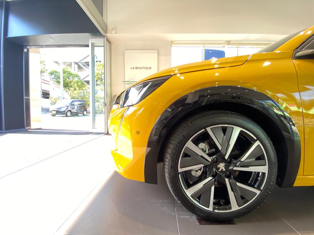 PEUGEOT208 GT LINE P.G.ROOF