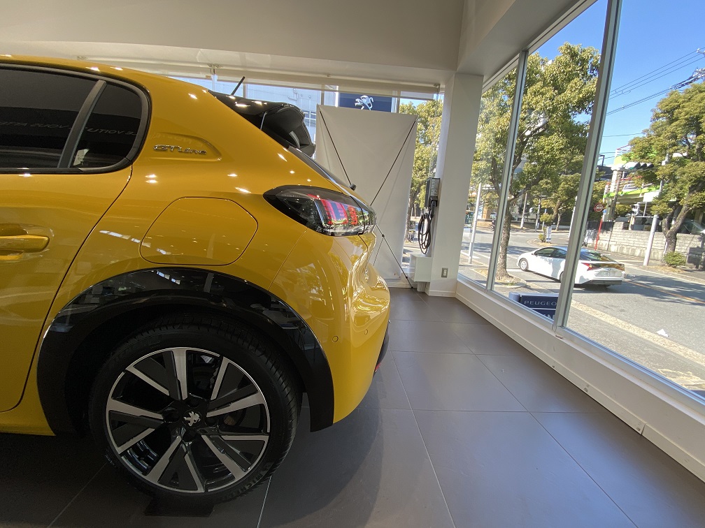 PEUGEOT208 GT LINE P.G.ROOF