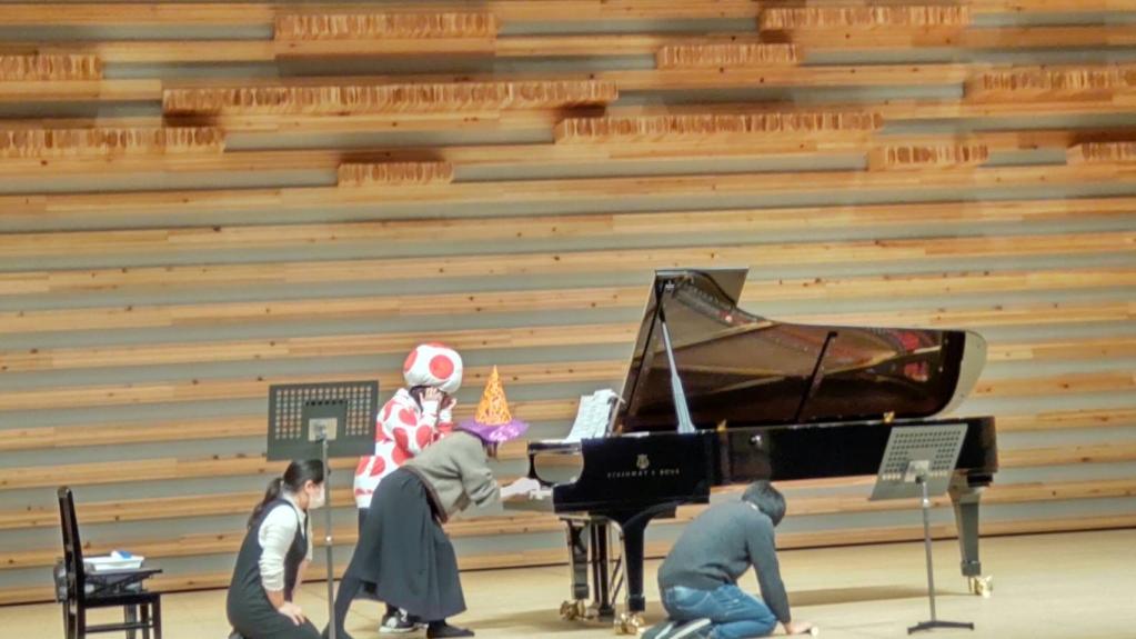 レーヴェ音楽発表会にプジョー千里店後援しました。