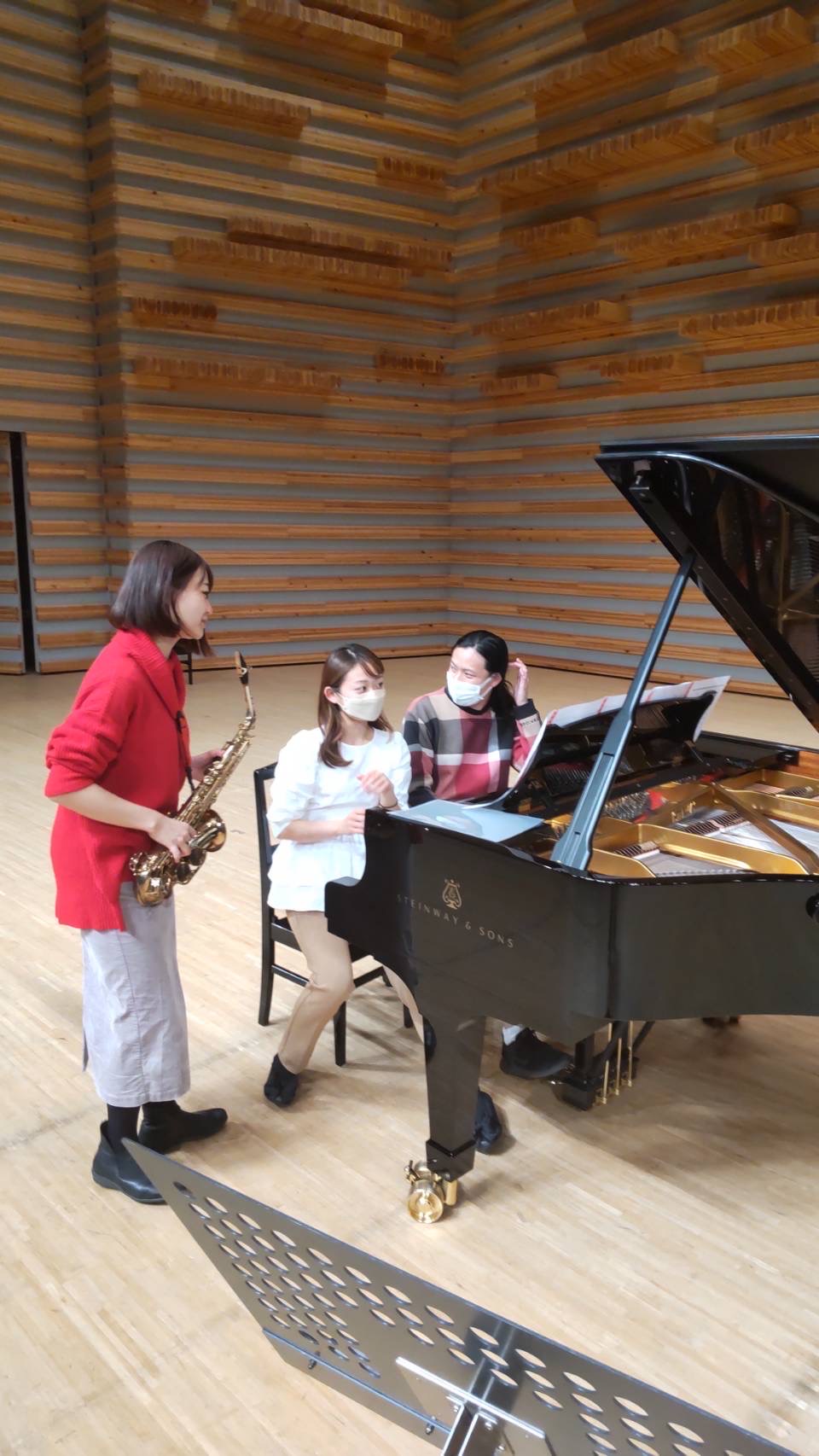 レーヴェ音楽発表会にプジョー千里店後援しました。