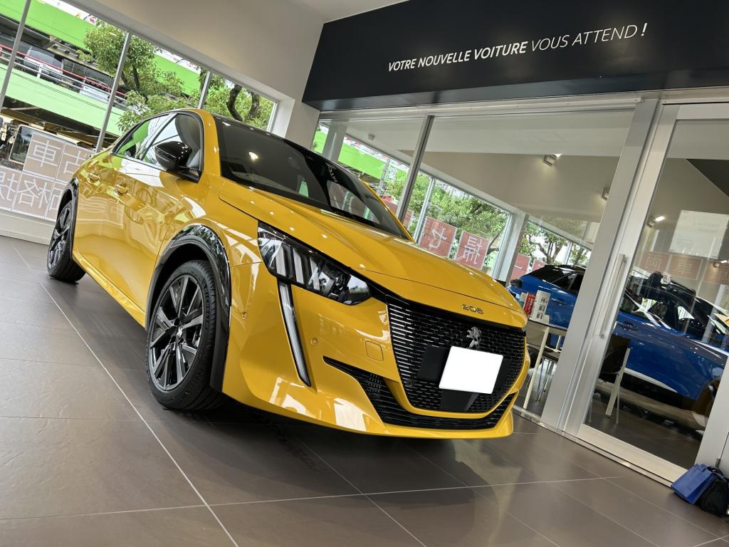 PEUGEOT 208 GT 
