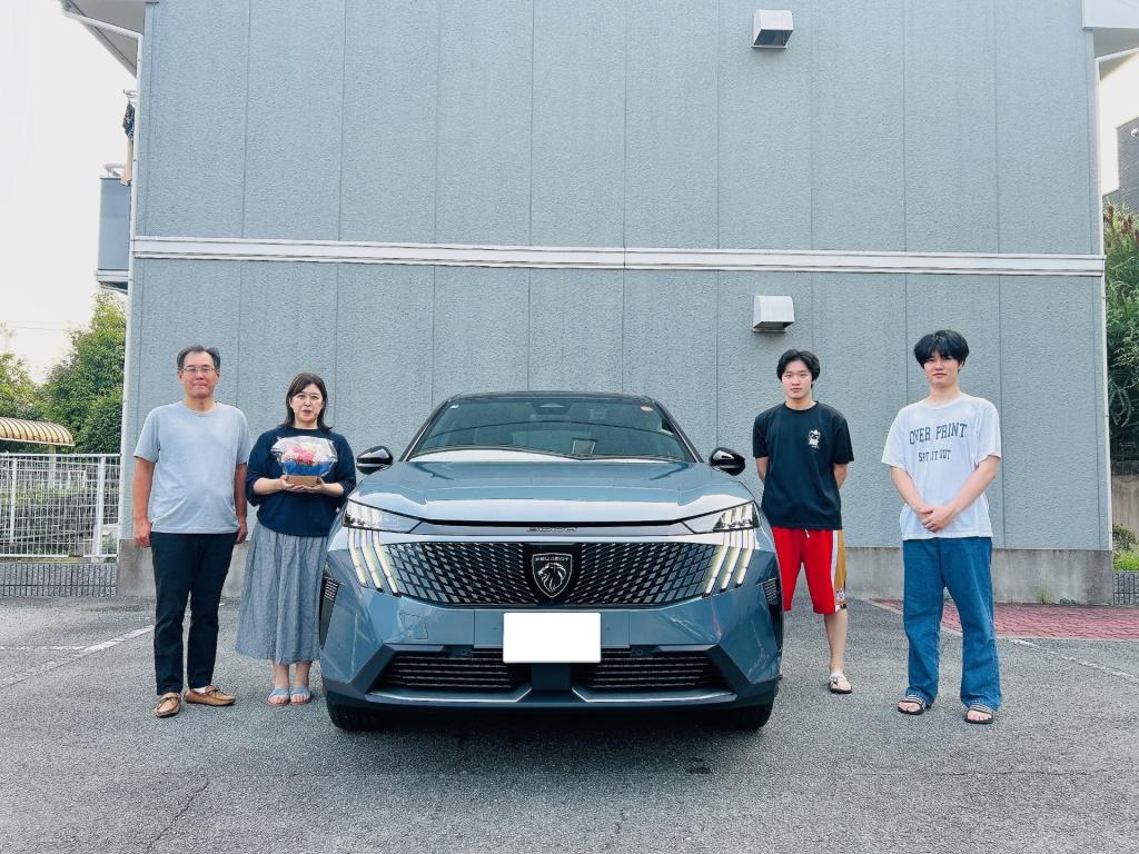 New3008 GT HYBRID AlcantaraPKGご納車 日本第一号